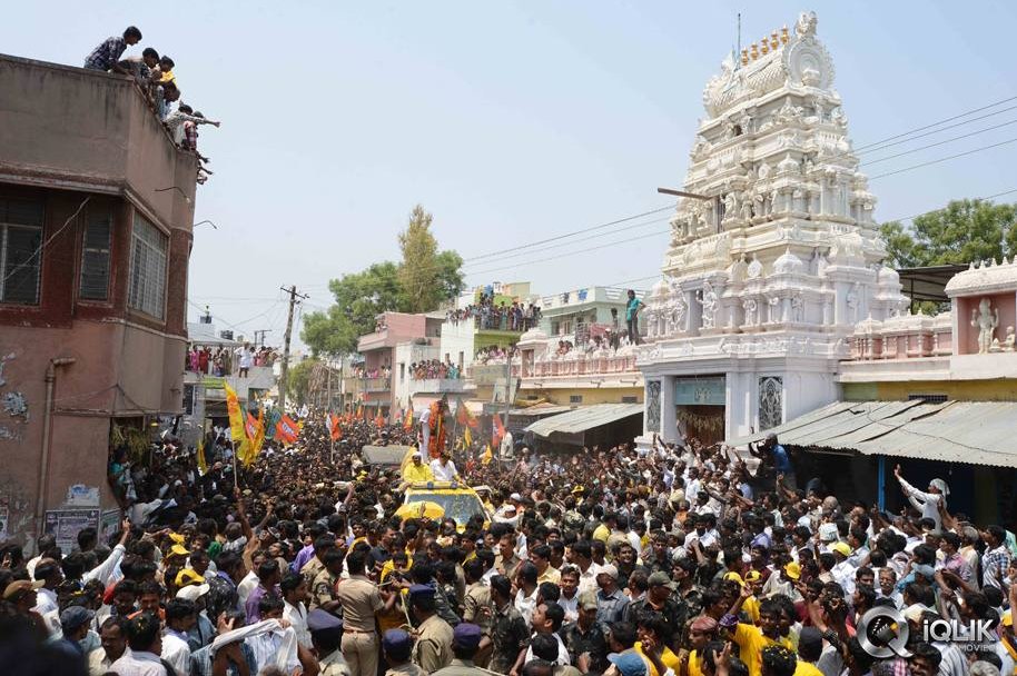 Balakrishna%20at%20Hindupur_iqlik123iqli