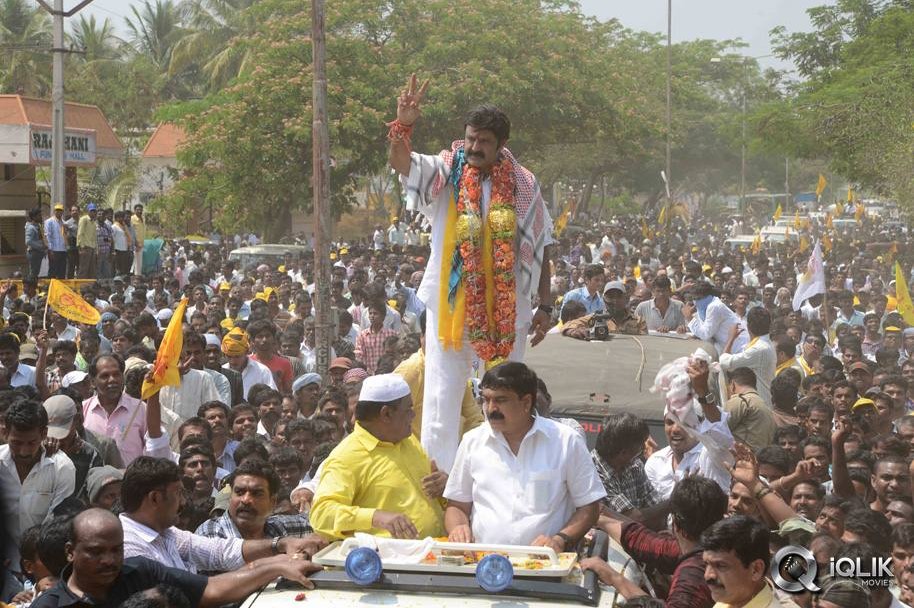 Balakrishna%20at%20Hindupur_iqlik123iqli