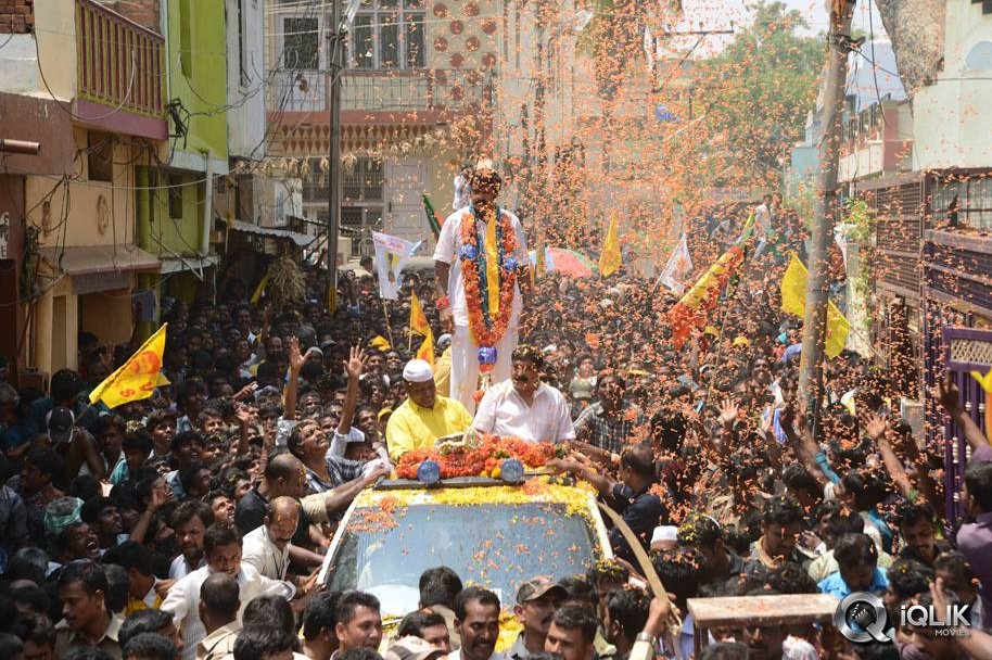 Balakrishna%20at%20Hindupur_iqlik123iqli