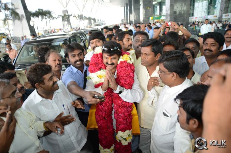 Balakrishna%20at%20Hindupur_iqlik123iqli