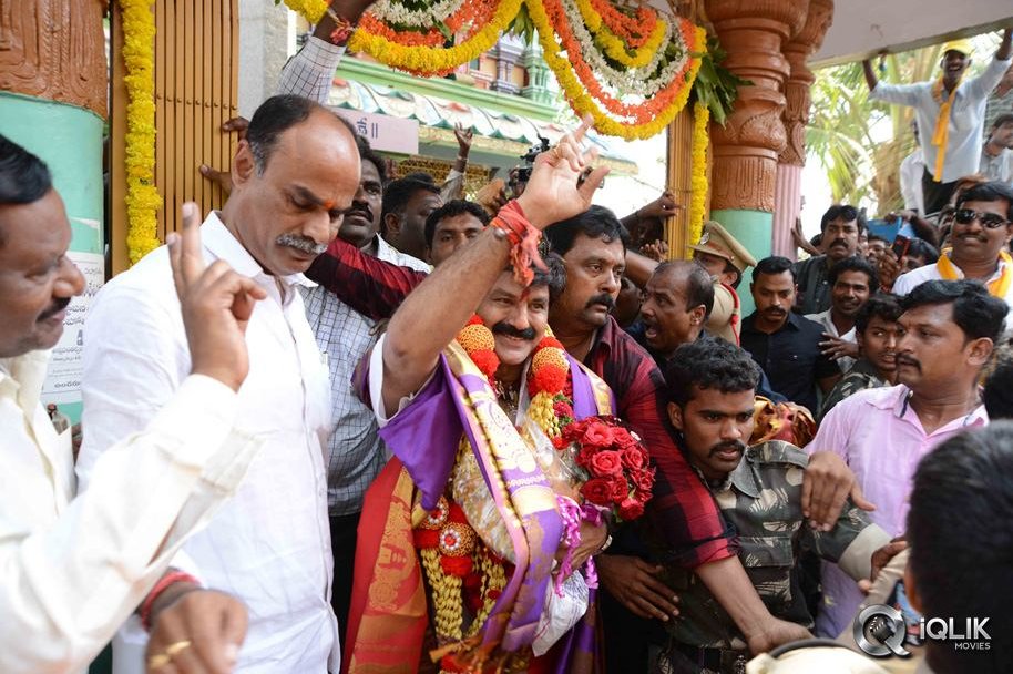 Balakrishna%20at%20Hindupur_iqlik123iqli