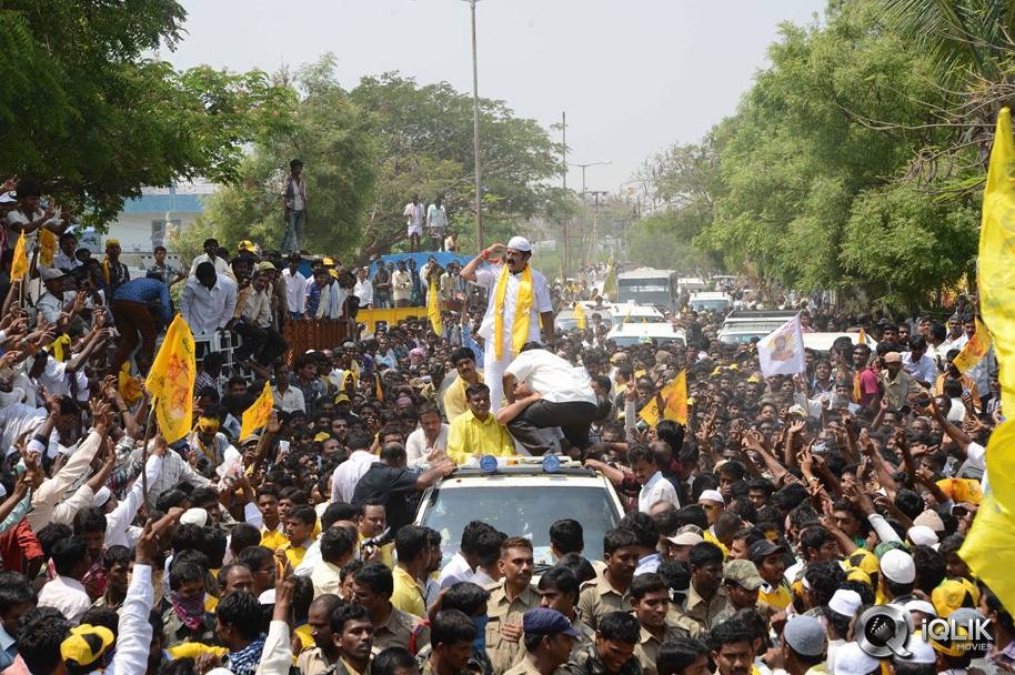 Balakrishna%20at%20Hindupur_iqlik123iqli