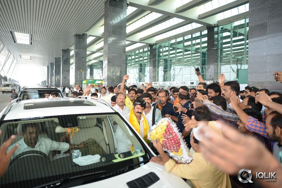 Balakrishna%20at%20Hindupur_iqlik123iqli