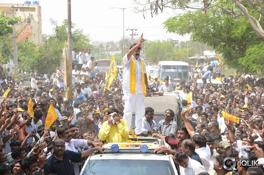 Balakrishna%20at%20Hindupur_iqlik123iqli
