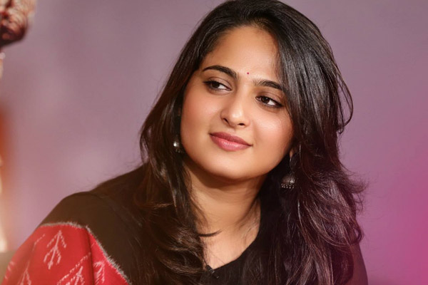 Anushka wows with her Krishnamma avatar