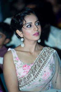 rakul is ruling telugu movies