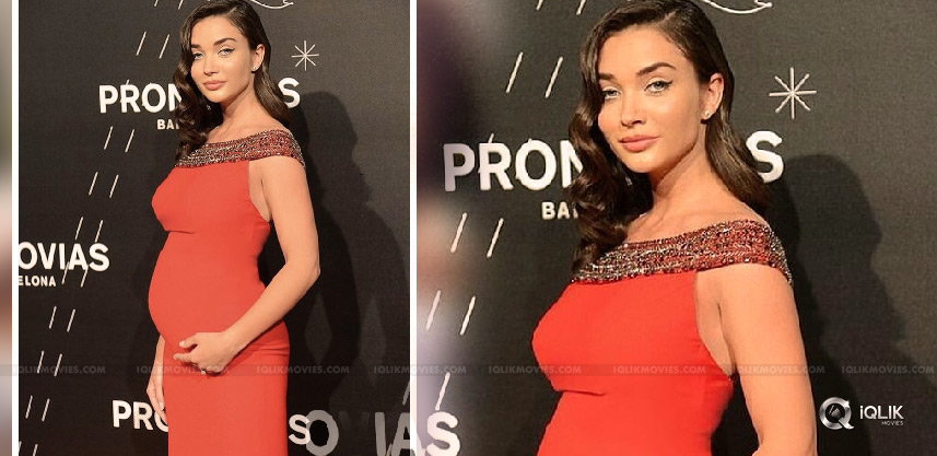 amy-jackson-s-baby-bump-not-for-publicity