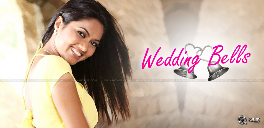 actress-suhasini-engaged-to-raja-details