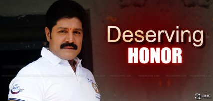 dasari-unveils-statue-of-srihari-at-balanagar