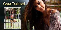 rhea-chakraborty-turns-yoga-trainer-inside-jail