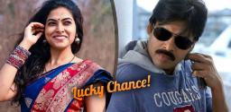 bigg-boss-divi-in-pawan-kalyan-next