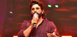 allu-arjun-delivers-emotional-speech-at-pushpa-2-event