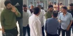 allu-arjun-visits-sree-tej-at-kims-in-hyderabad