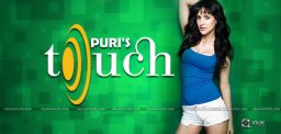 puri-jagan-introduces-aisha-sharma-in-rogue