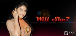 anjali-got-golden-chance-to-appear-as-bhagmati