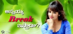 tejaswi-madivada-to-act-in-anchor-omkar-movie