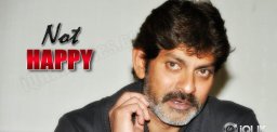 Jagapathi-Babu-Not-Happy-With-Legend