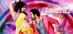 Jr-NTR-playing-a-jig-with-Samantha