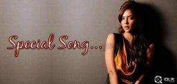 Manchu-Lakshmis-special-song-