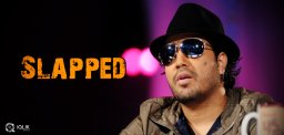 mika-singh-slapped-a-doctor-in-a-concert