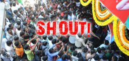 pawan-kalyan-fans-at-audio-release-functions