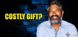 speculations-about-rajamouli-gets-helicopter-as-gi