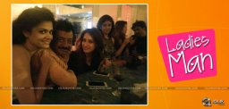 ram-gopal-varma-night-party-with-girls