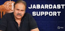 rashmi-anasuya-support-to-naga-babu