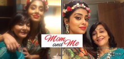 shriya-saran-latest-image-with-her-mom