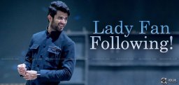 vijay-devarakonda-lady-following