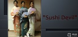 sridevi-boney-kapoor-n-daughters-japanese-look