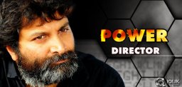 trivikram-behind-pawan-kalyan