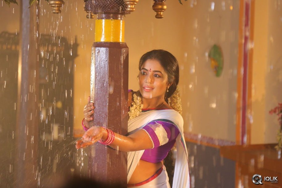 Poorna