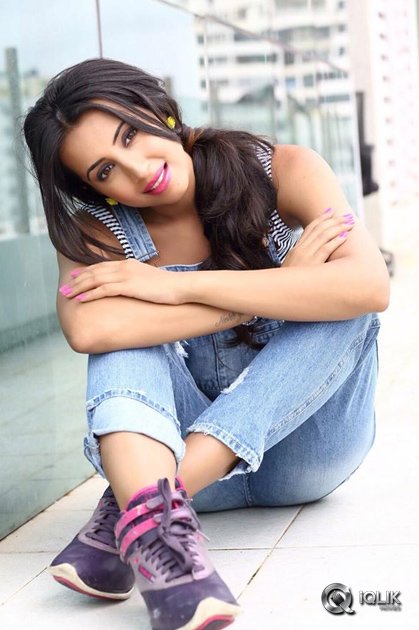 Sanjjanaa