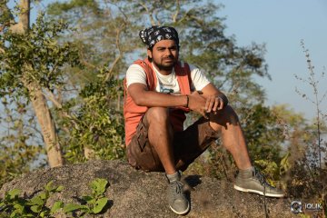 Dhanalakshmi-Thalupu-Thadithe